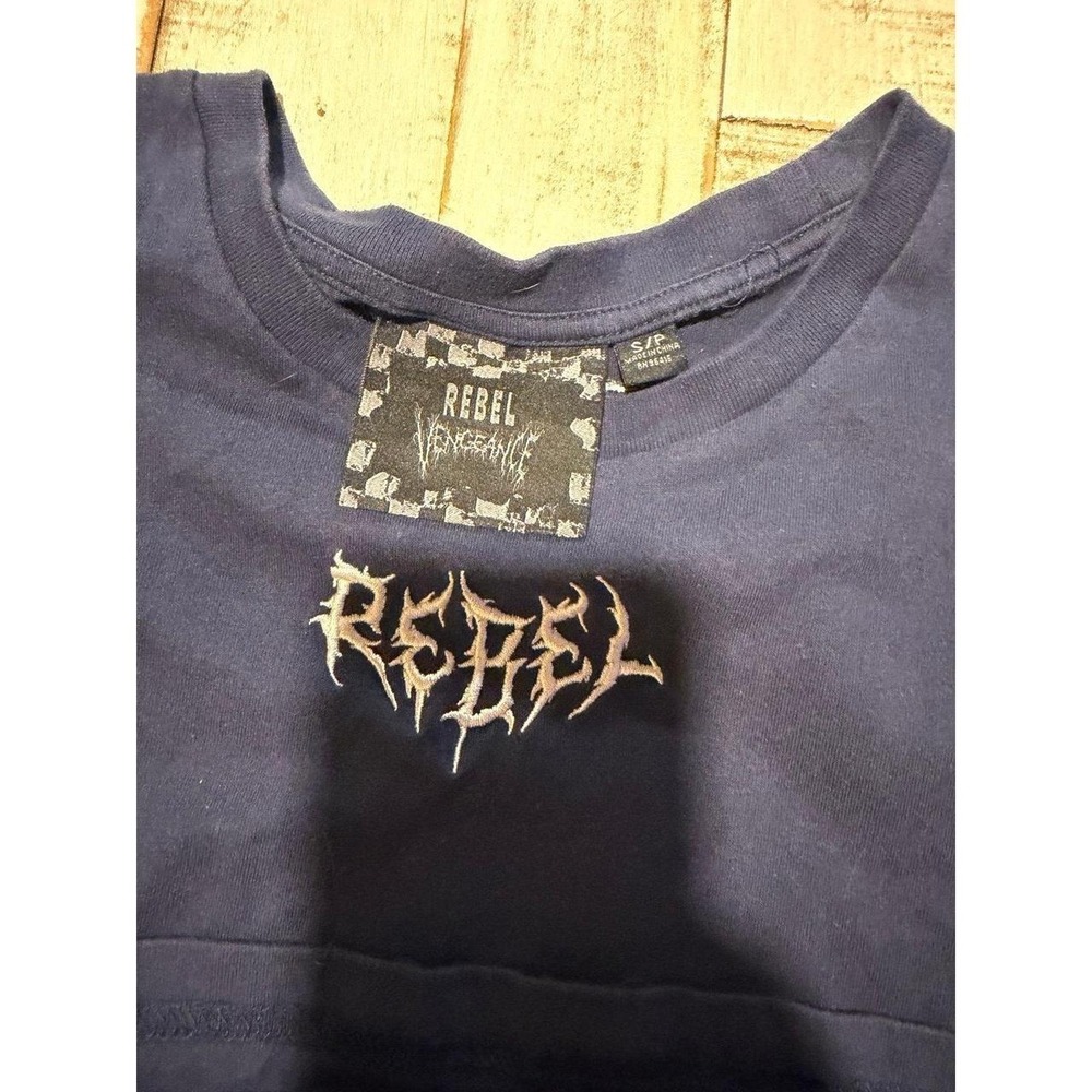 Rebel t-shirt - Picture 3 of 3